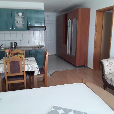 Zaton Apartmani M. Ilesh Exterior foto