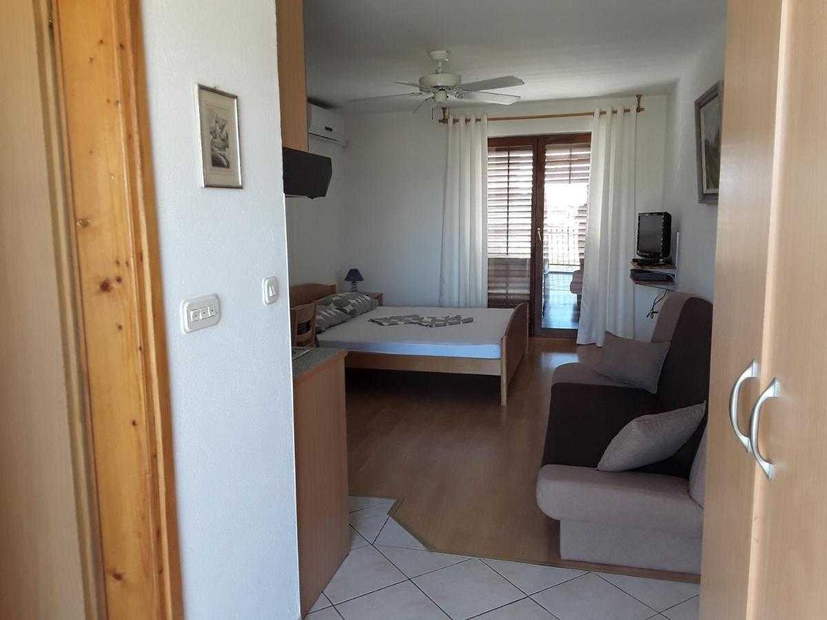 Zaton Apartmani M. Ilesh Exterior foto