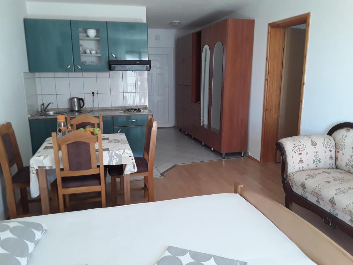 Zaton Apartmani M. Ilesh Exterior foto